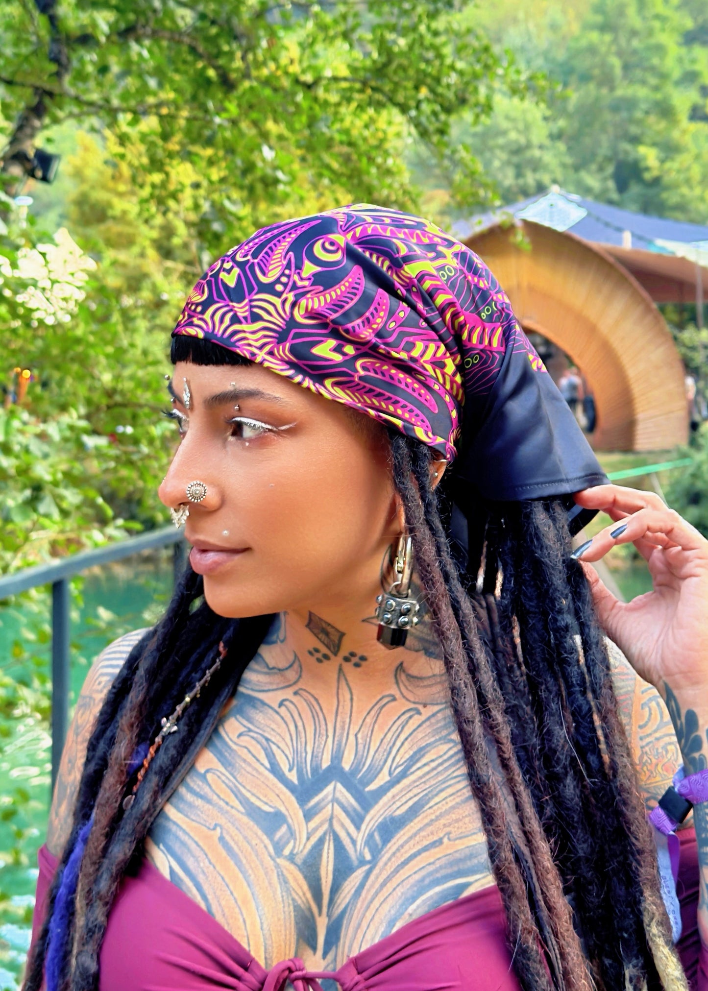 Neorganic scarf